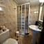 Hostal Residencia Cardona