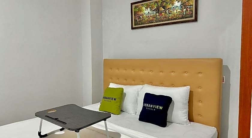 Urbanview Syariah near Stadion Manahan Solo