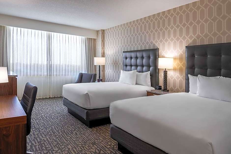 Drury Plaza Hotel Dallas Arlington