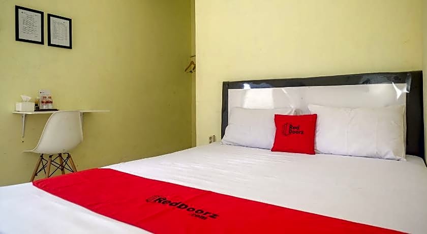 RedDoorz near RS Permata Medika Ngaliyan Semarang