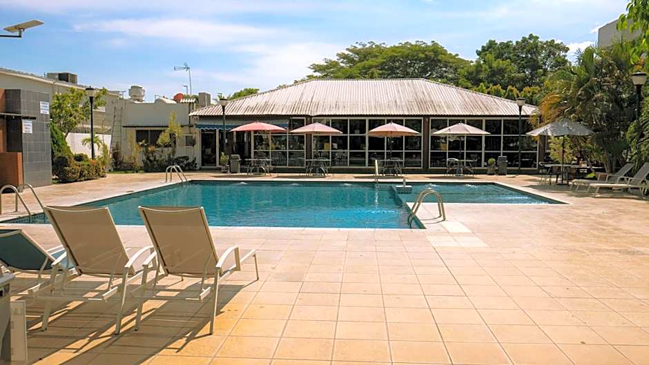Hotel Plaza Mazari