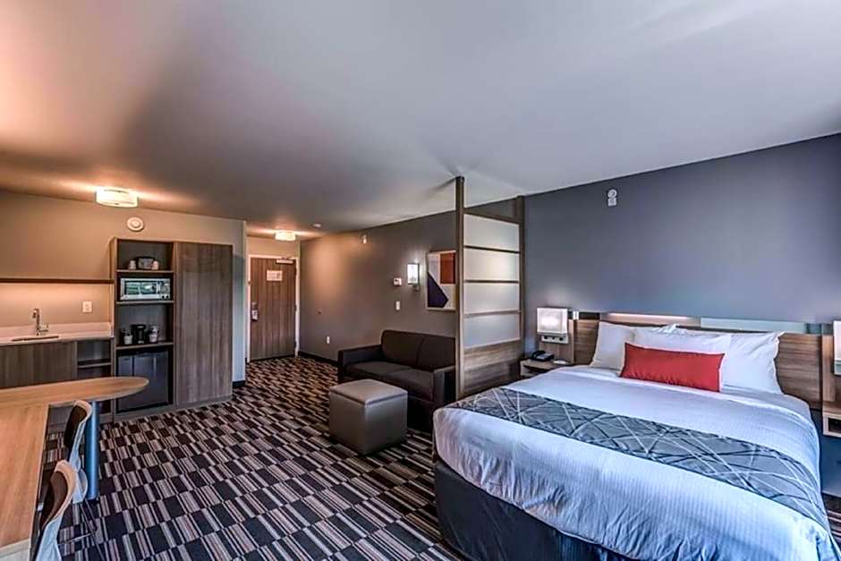 Photo 1 of 1 of Studio 1 Queen Bed Suite