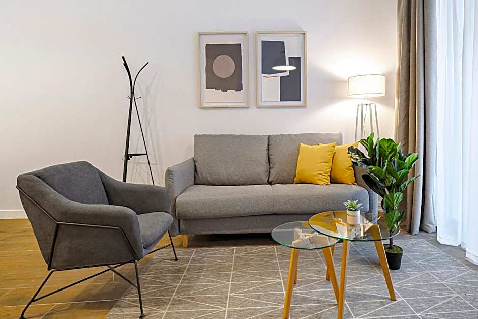 Feelathome Castilla Apartments