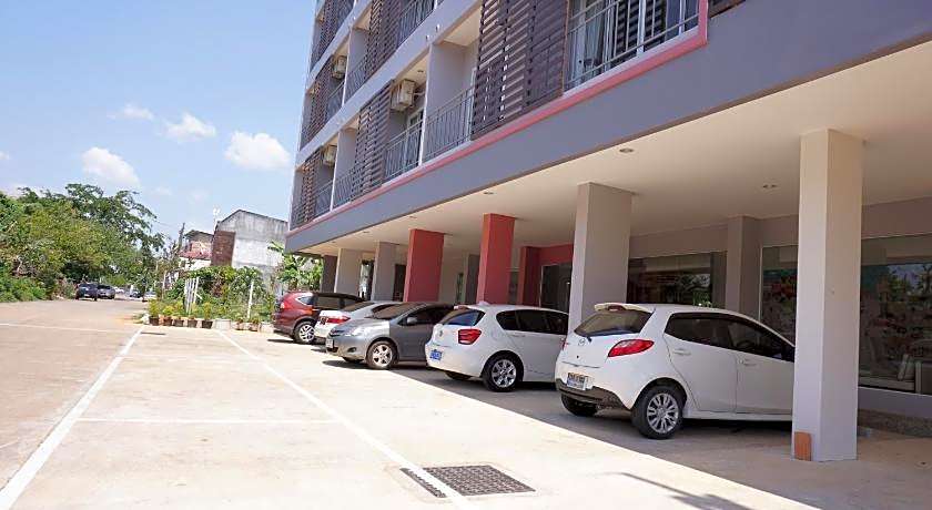 Chompu Nakarin Apartment