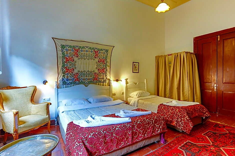 Atelya Art Hotel