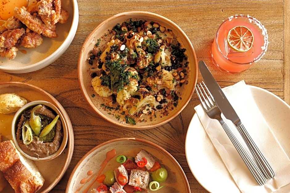 Suncourt Hotel & Conference Centre