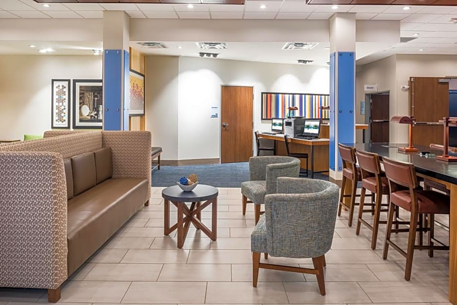 Holiday Inn Express and Suites St Louis-Chesterfield