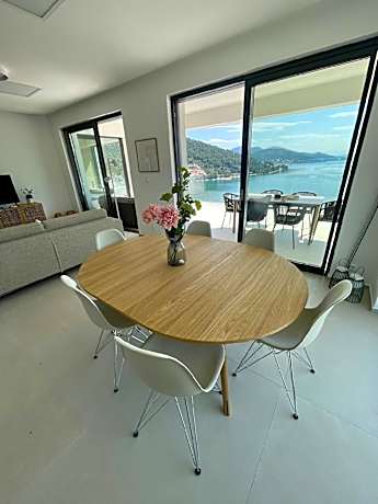 Marinaliving Luxury Seaview Penthouse