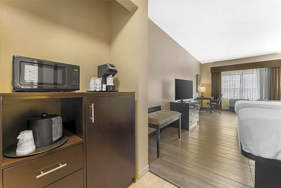Best Western Plus Franciscan Square Inn and Suites Steubenville