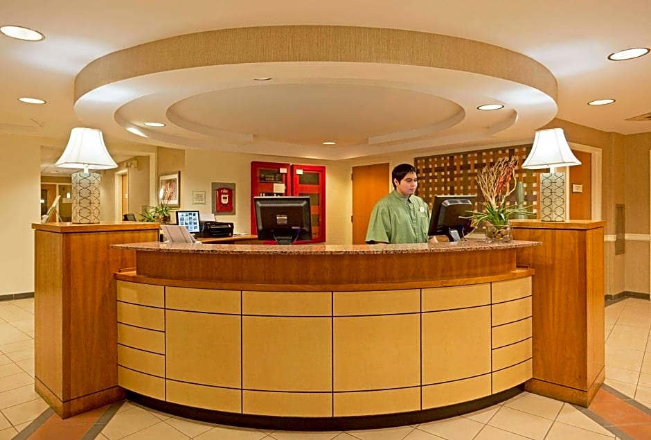 La Quinta Inn & Suites by Wyndham Boston Somerville