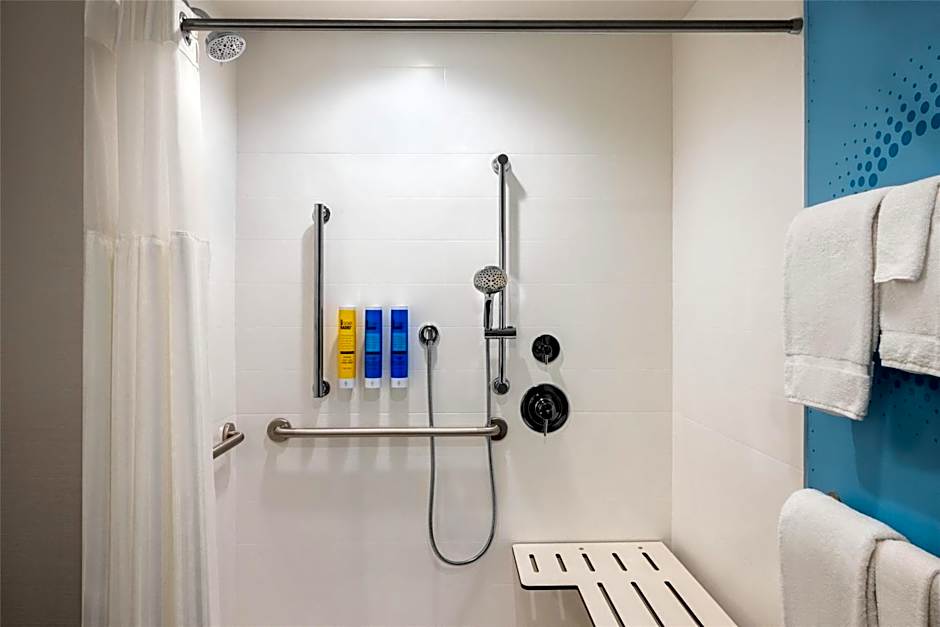 Tru by Hilton Martinsburg