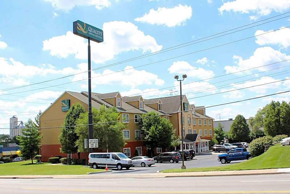 Quality Inn & Suites Cincinnati Sharonville