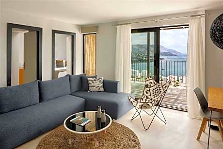 King Sapphire Cozy Suite