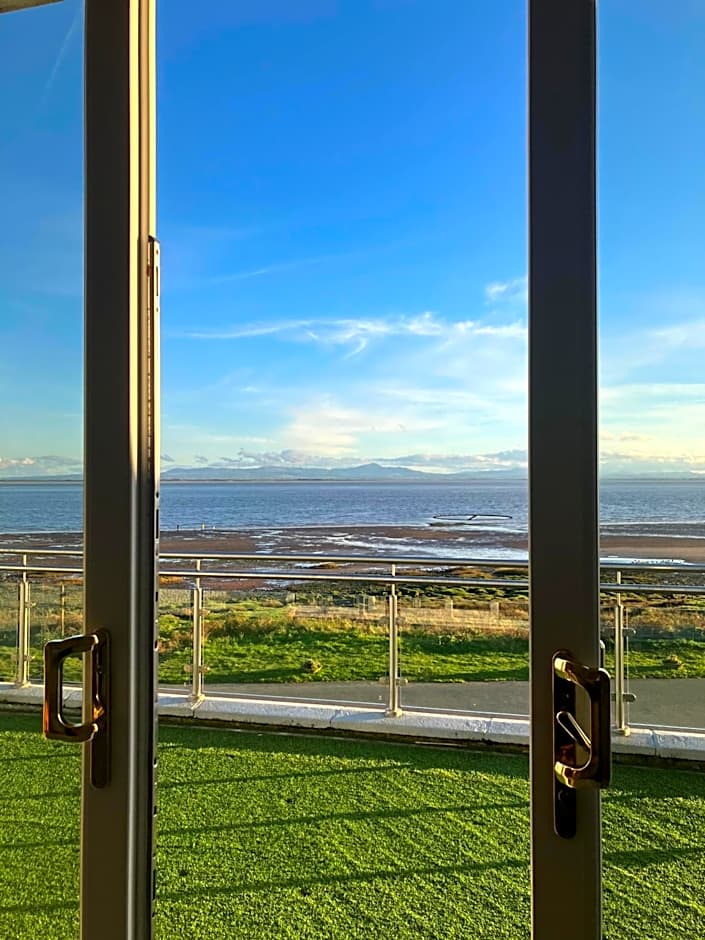 The Powfoot Hotel, Annan