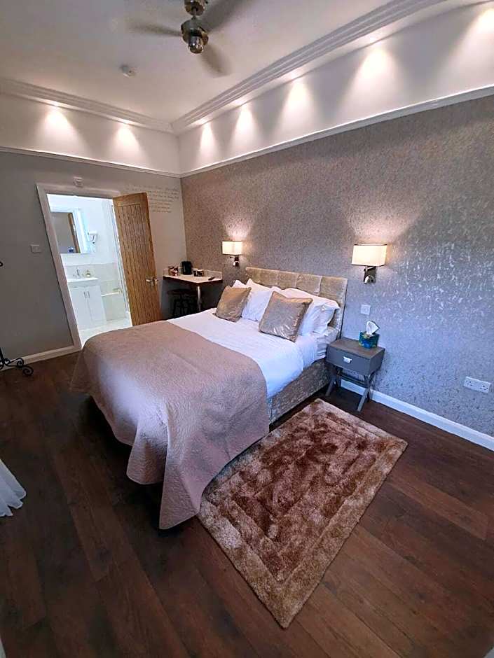 Old Thatch Bambers Green