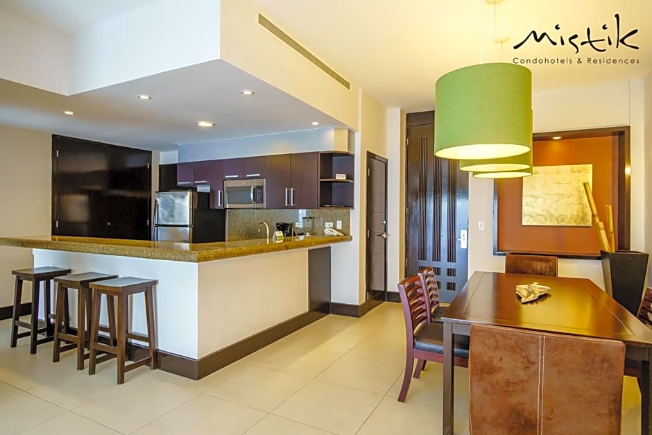 Aldea Thai Luxury by Mistik
