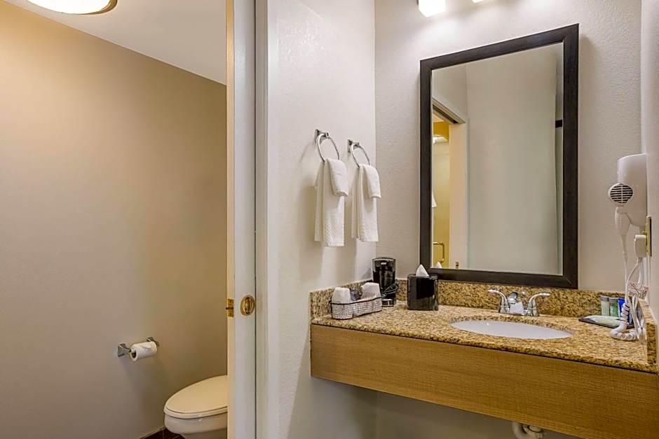 Clarion Pointe Sevierville-Pigeon Forge