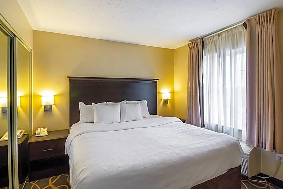 MainStay Suites Fargo - I-94 Medical Center