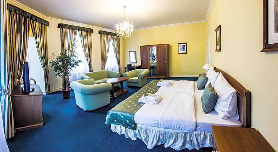 Photo 1 of 9 of Family Suite, Castle View