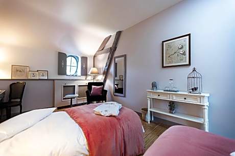 Twin Room with Shower