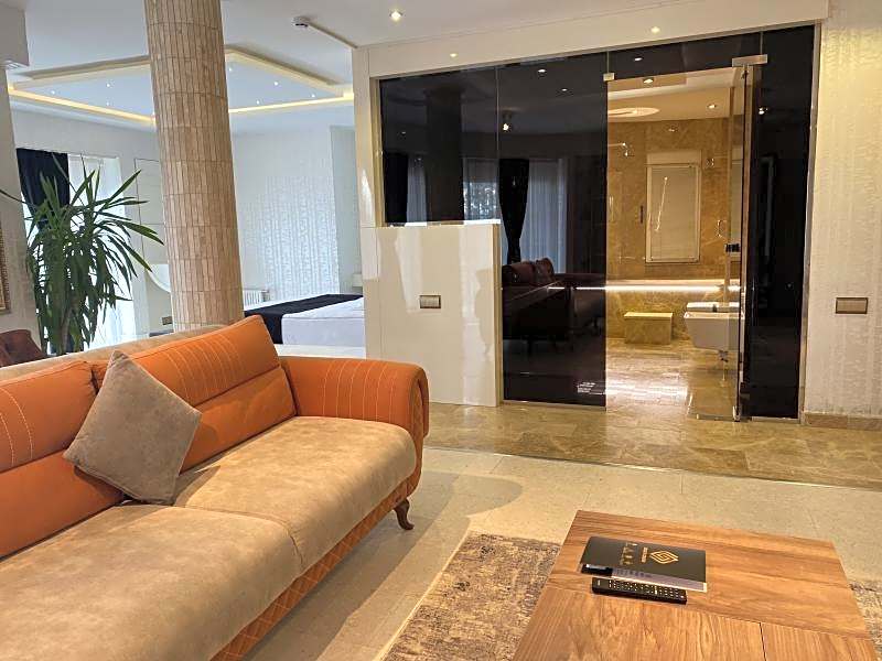 Blackmoon Villa Hotel 