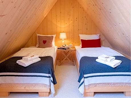 Deluxe Apartment with Balcony