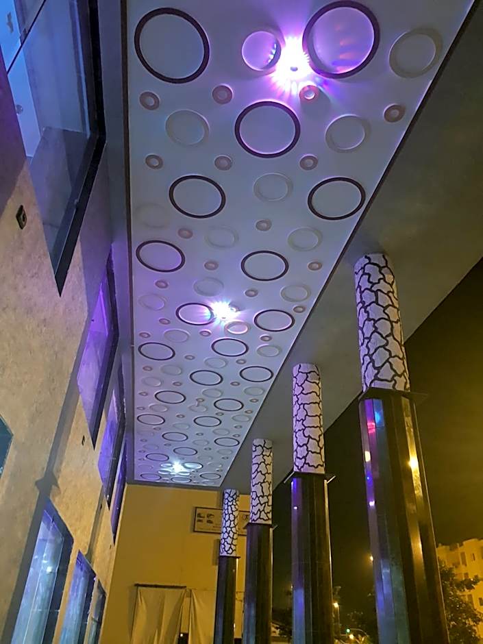 ZELLAKA hôtel & café