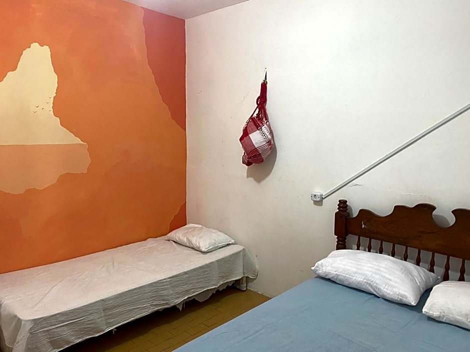 Hostel e Camping da Cris