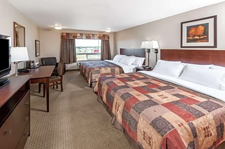 Deluxe Queen Studio with Two Queen Beds - Non-Smoking