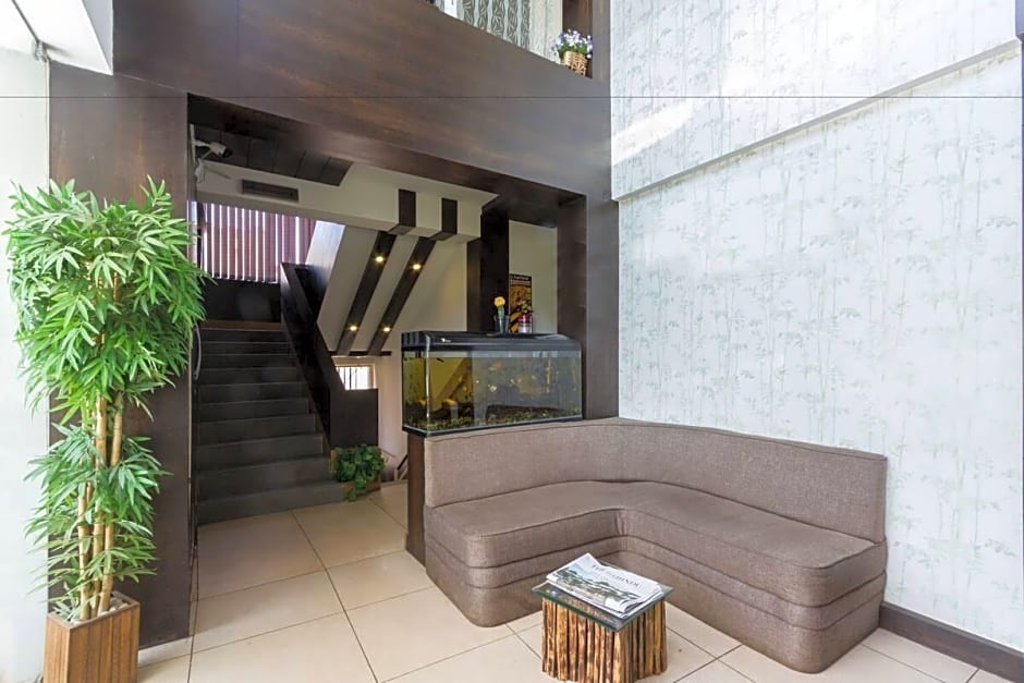 FabHotel Sholas Residency I - Nr. Rose Garden