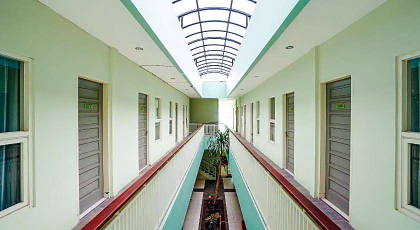 Ardhya Guesthouse Syariah