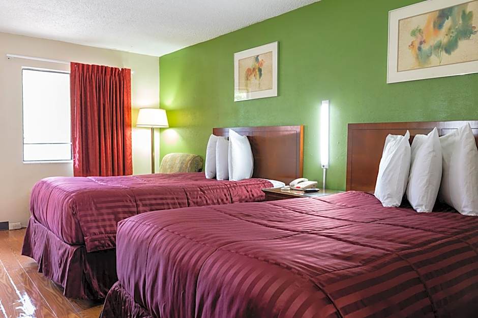 Country Hearth Inn & Suites Marietta