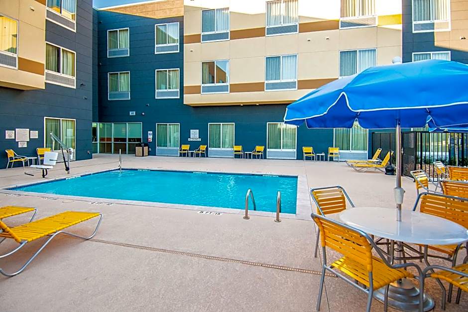Fairfield Inn & Suites by Marriott San Antonio Brooks City Base