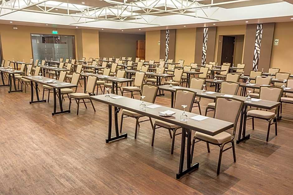 Sonesta Hotel El Olivar