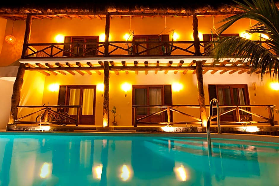 Casa Iguana Holbox - Beachfront Hotel