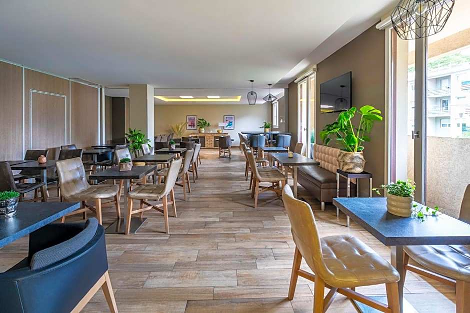 Kyriad ChambÃ©ry Centre - HÃ´tel et RÃ©sidence