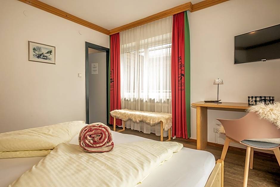 Mara's Little Boutique Sleepover - Budget Holiday Home