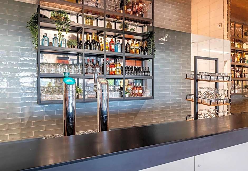 B&B HOTEL Zürich Airport