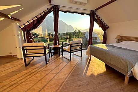 Superior King Suite