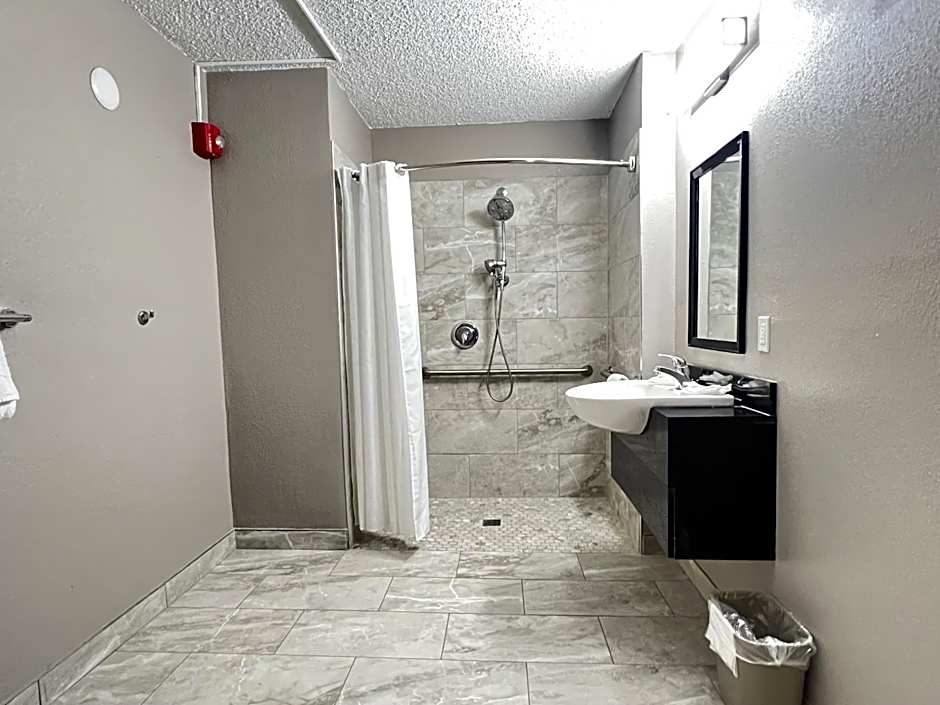 Motel 6-Middleburg Heights, OH - Cleveland