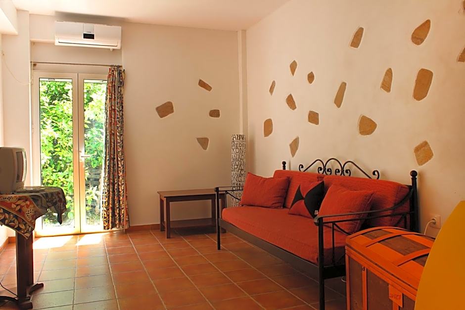 Ikaria Utopia - Cusco Studios