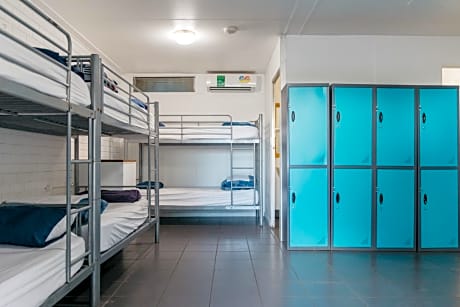 Bed in 16-Bed Mixed Dormitory Room with Private Bathroom