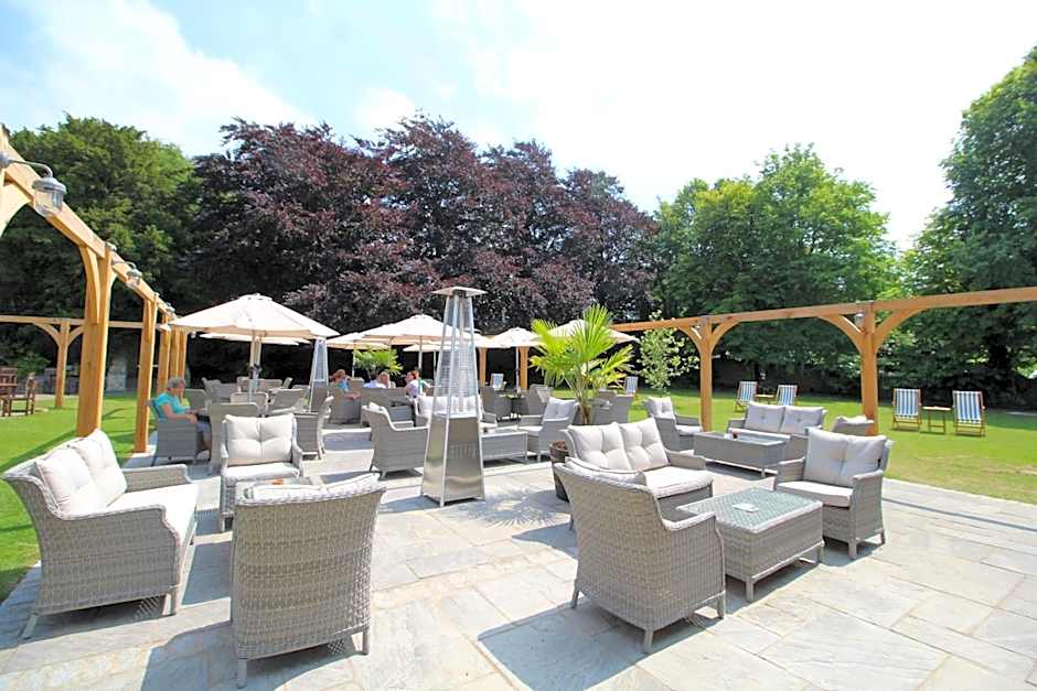 The Bear Of Rodborough Hotel