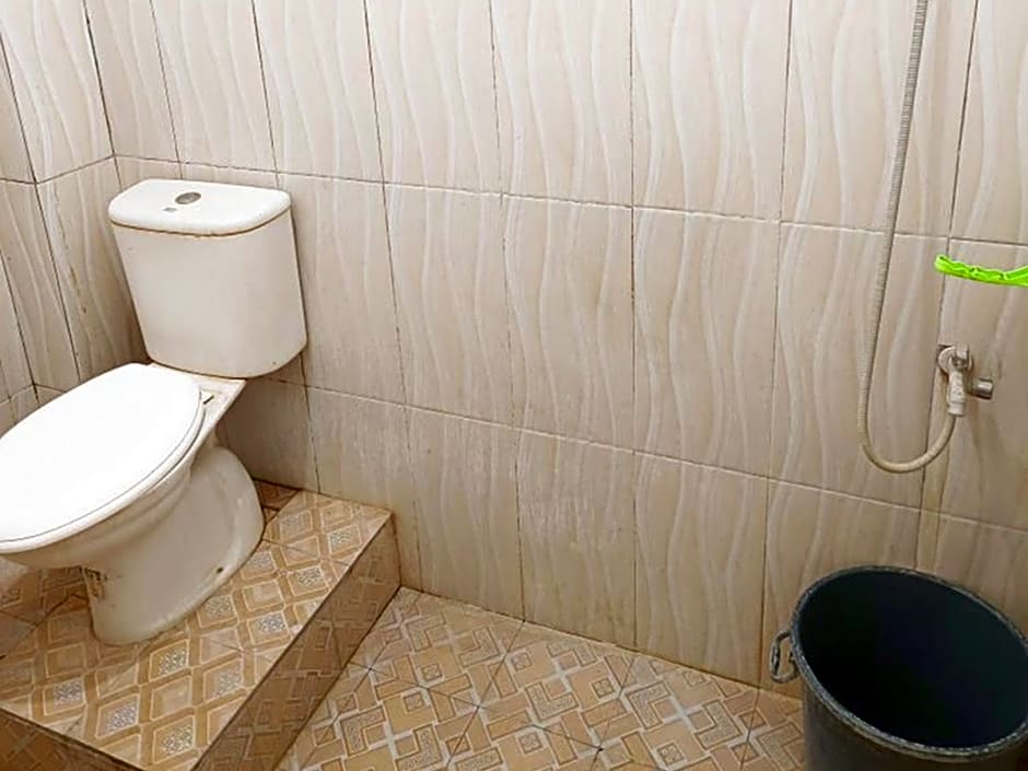 Penginapan Kurnia Sluke