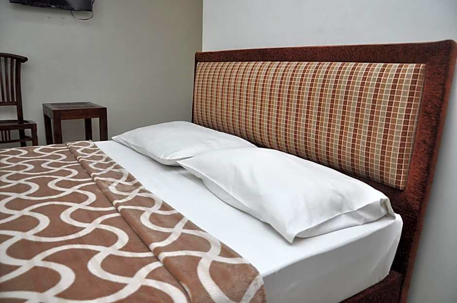 Saasha City Hotel