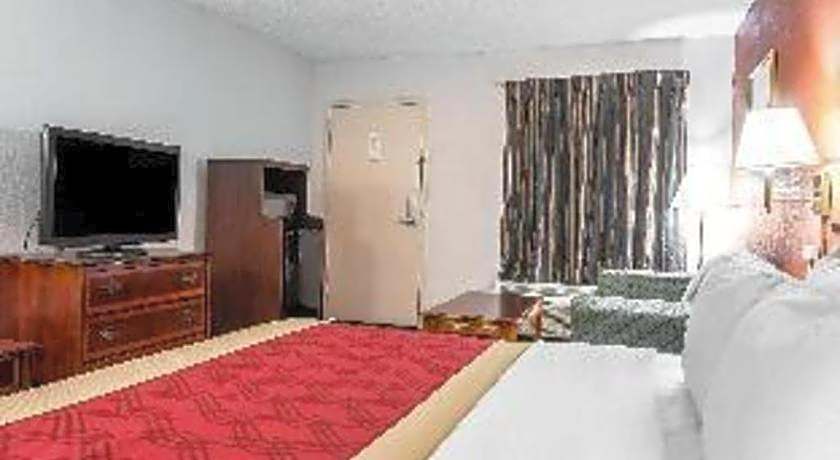 Econo Lodge South Garner
