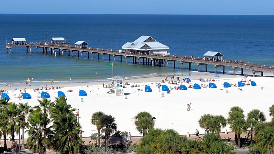 pier-house-60-clearwater-beach-marina-hotel