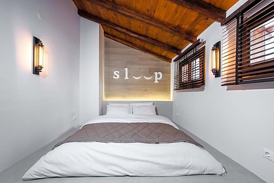 Olganos VL Luxury Rooms & Suites