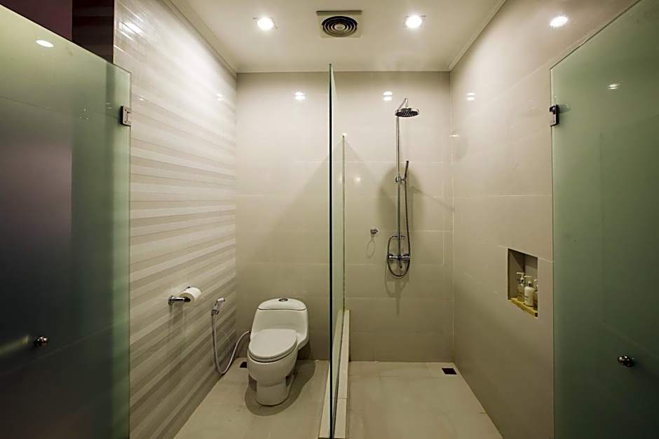 Flamingo Dewata Suite