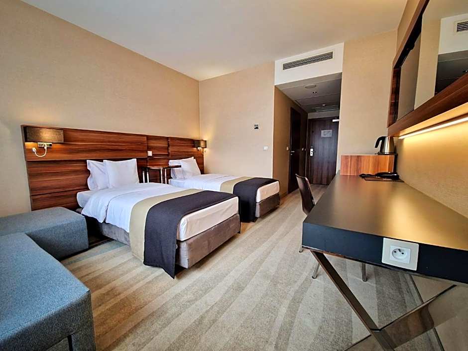 Warsaw Plaza Hotel